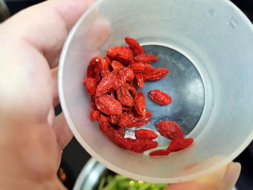 耗子精吃瓜,一场奇幻的美食冒险