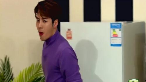 王嘉尔有瓜吃,揭秘娱乐圈的“瓜田”生活