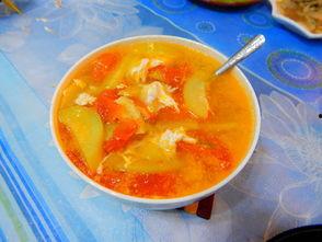 小瓜吃番茄汤,家常美味，营养满分